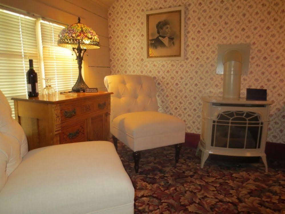 Carriage House Bed & Breakfast 威诺纳 外观 照片