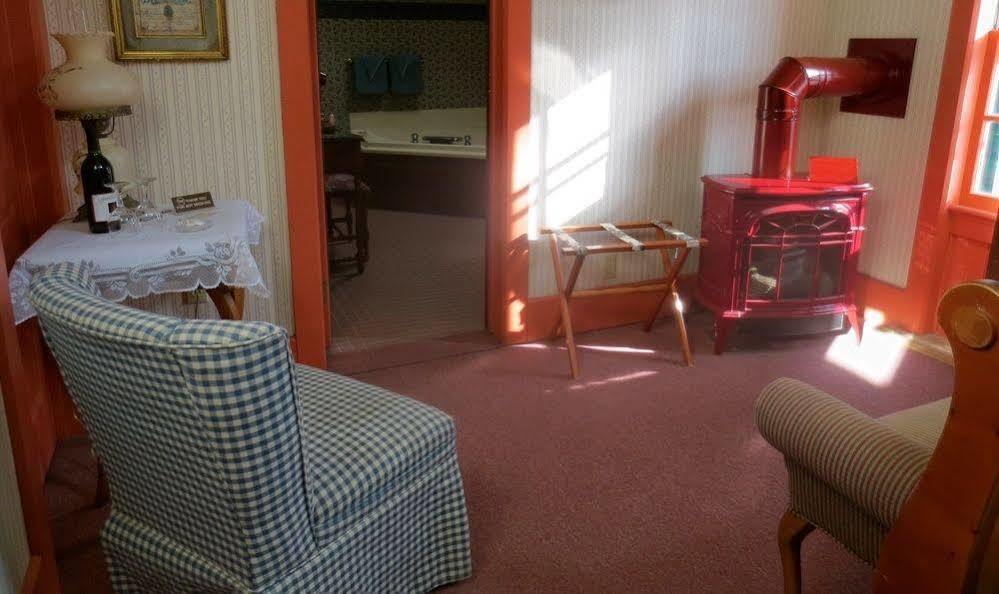 Carriage House Bed & Breakfast 威诺纳 外观 照片