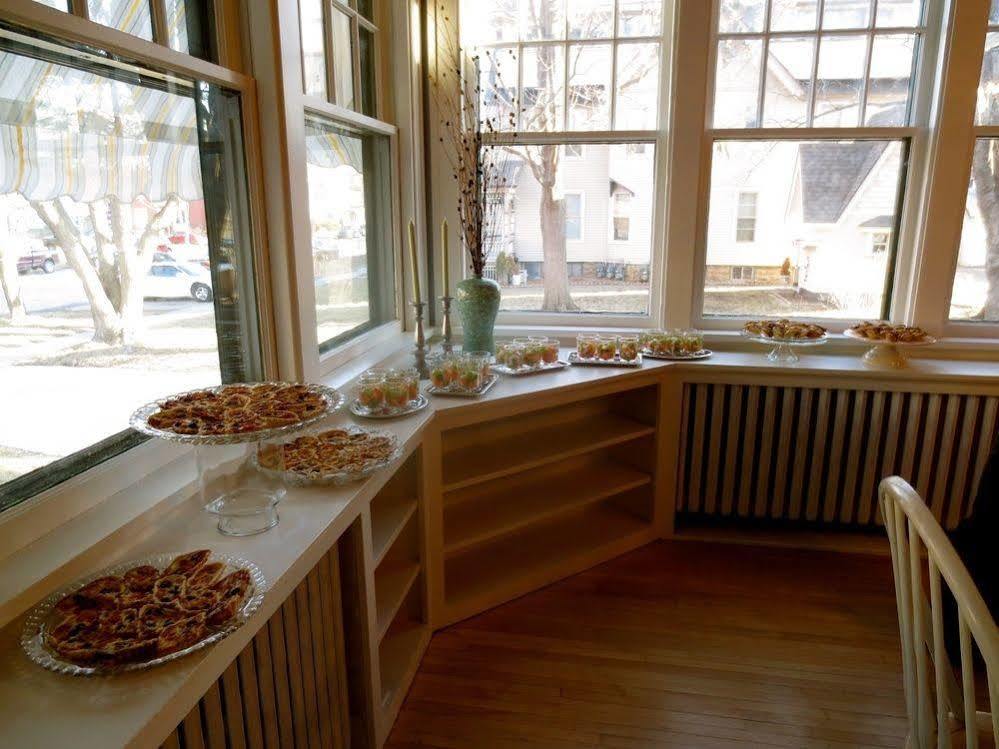 Carriage House Bed & Breakfast 威诺纳 外观 照片
